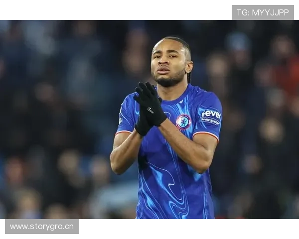 恩昆库从边锋到中路核心的角色进化解析