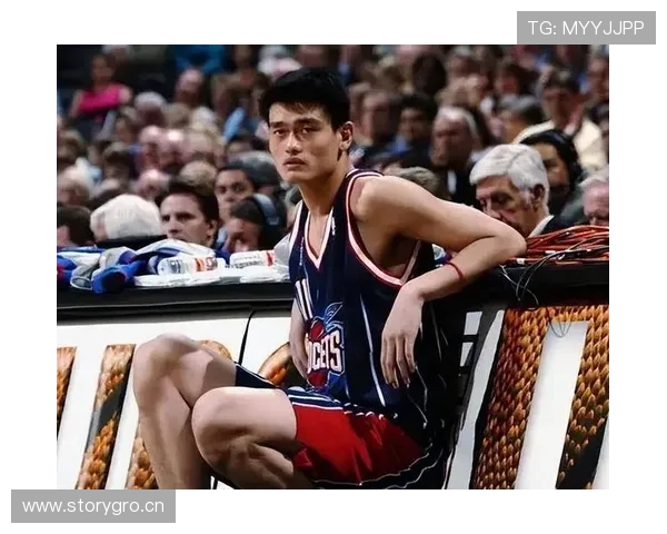 姚明喝咖啡那副认真的样子，像极了刚签下千万合约的小鲜肉呢