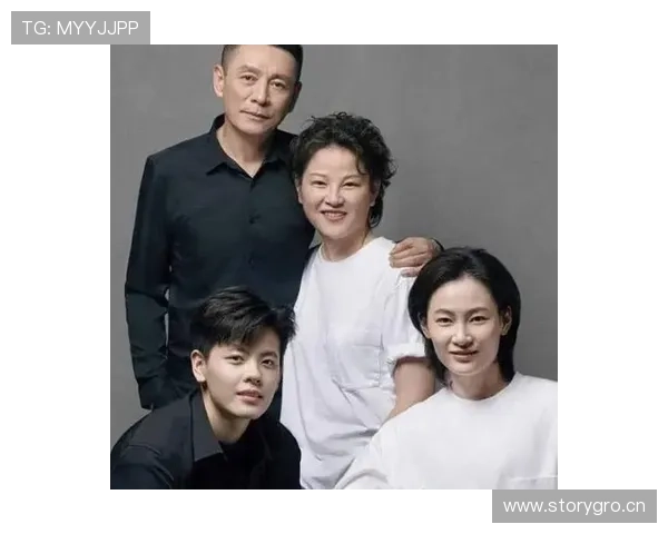 杨力维家的冰箱里只有蛋白粉和冰水